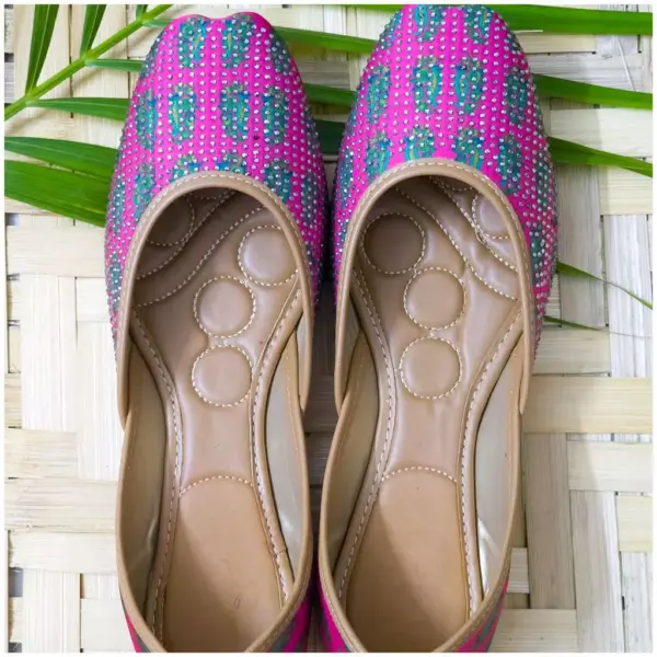 Traditional Footwear Jutti - Pink - AmbarTaara Designs