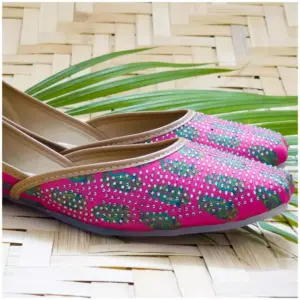 Traditional Footwear Jutti - Pink - AmbarTaara Designs