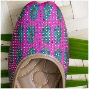 Traditional Footwear Jutti - Pink - AmbarTaara Designs