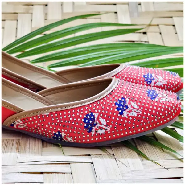 Traditional Footwear Jutti - Red - AmbarTaara Designs