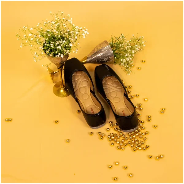 Traditional Footwear Jutti - Black Textured - AmbarTaara Designs