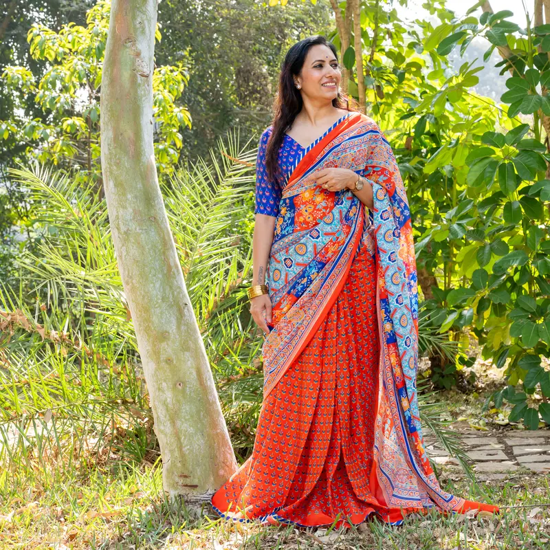 Red Blue Pure Crepe Saree - Surkh - AmbarTaara Designs